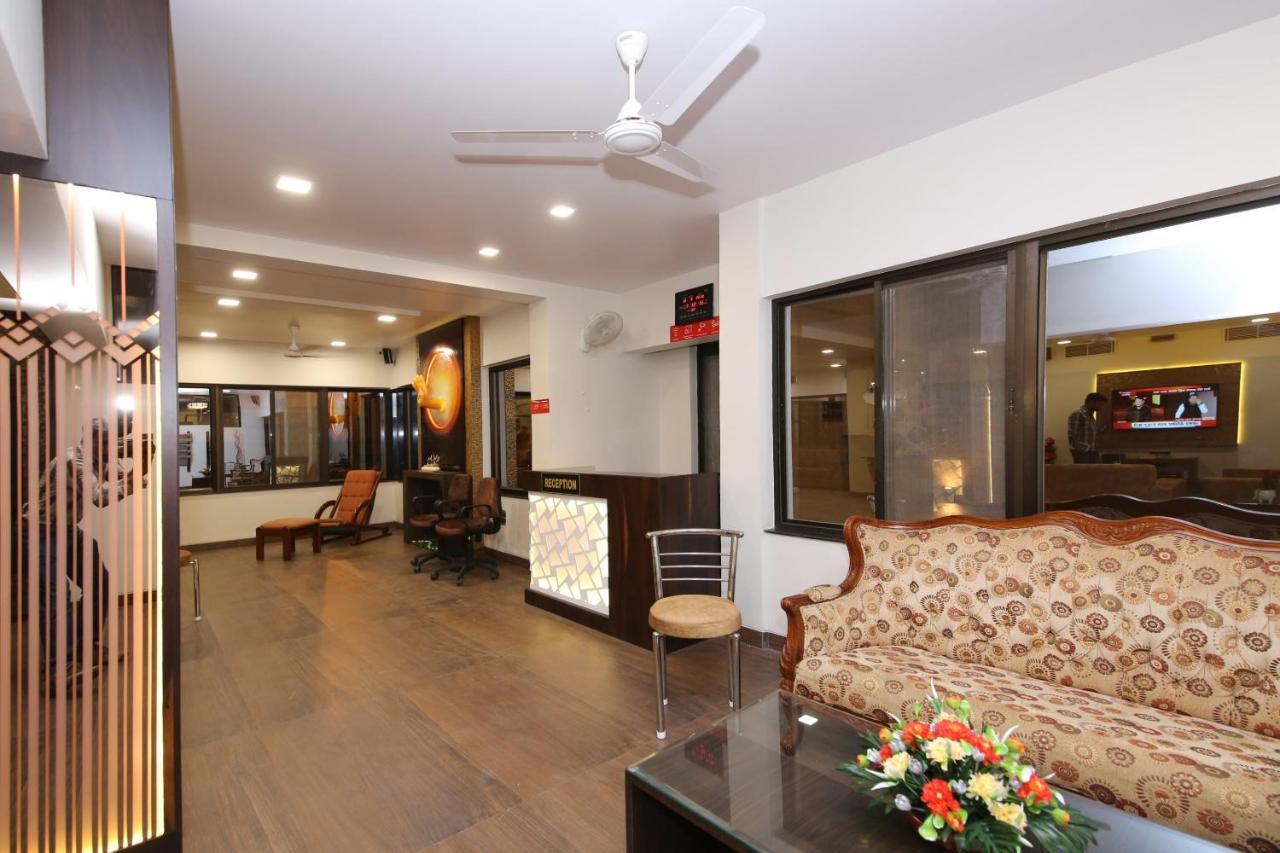 Capital O 36691 Hotel Aashirwad Inn Jabalpur Exterior foto