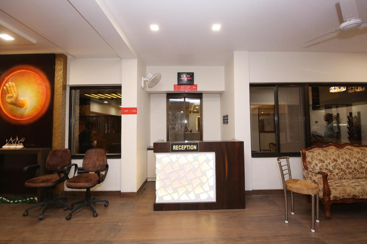 Capital O 36691 Hotel Aashirwad Inn Jabalpur Exterior foto